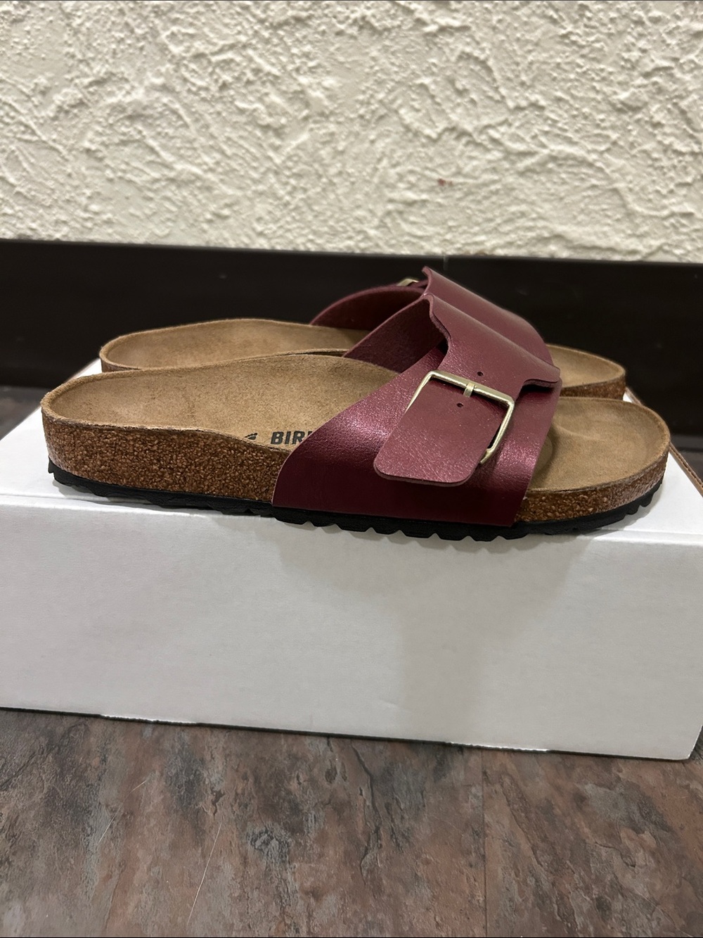 Birkenstock Catalina Grace Metallic Wine Big Buckle Sandals BRAND NEW BOX Size 9 - Picture 8 of 16